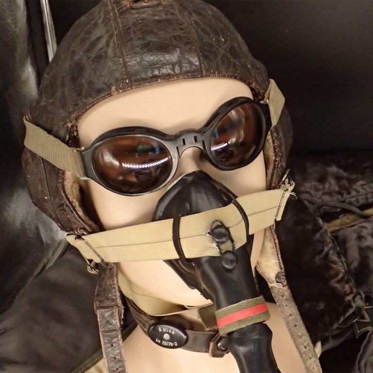Luftwaffe oxygen mask for fighter pilots 67011 Cockpitrockers